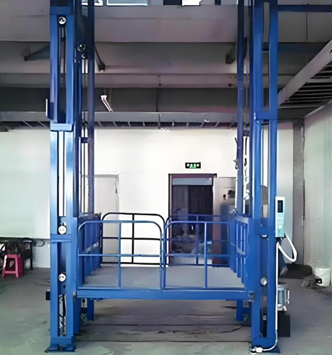 本号镇导轨式升降货梯